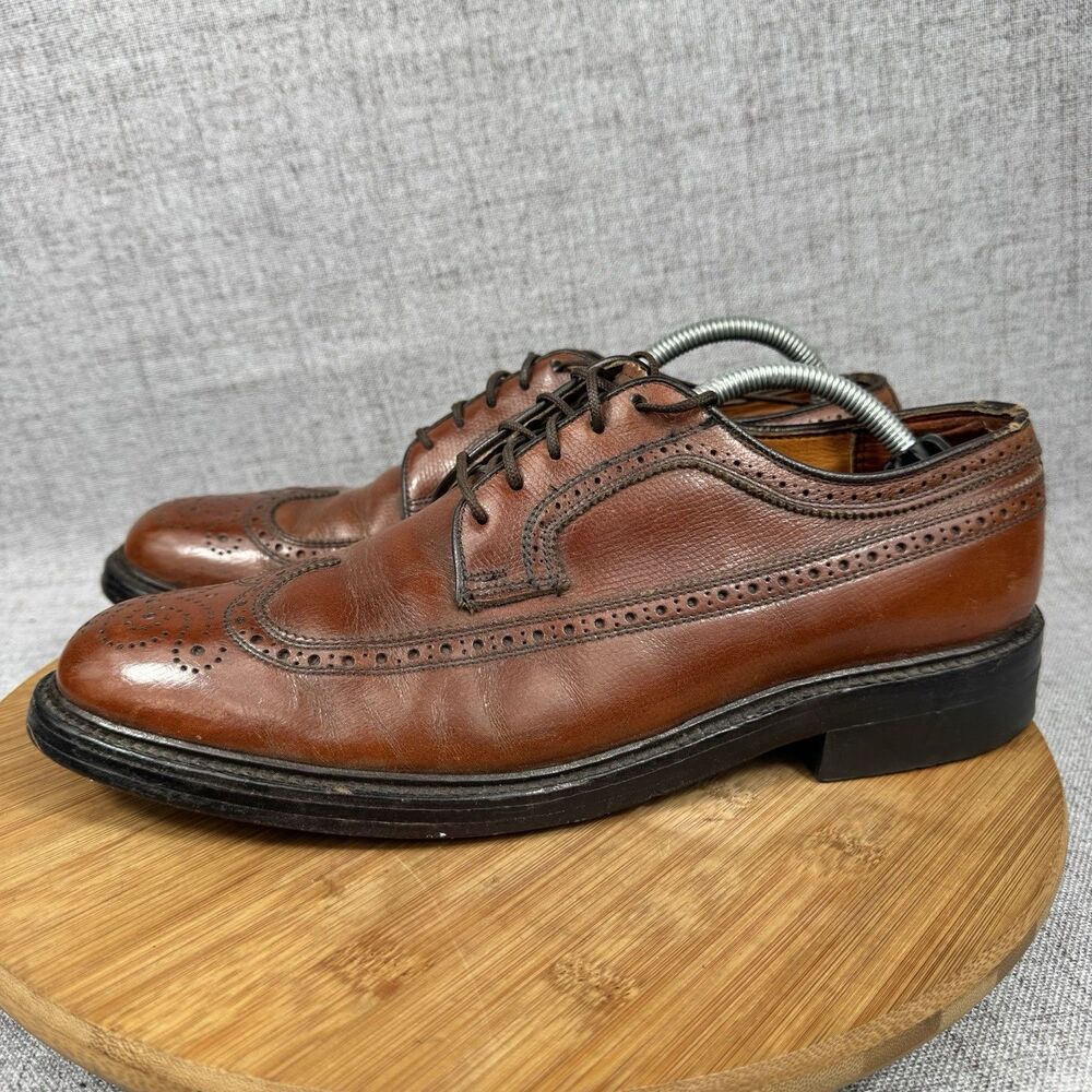 Vintage American Gentleman Dress Shoes Men's 10.5 B Leather Wingtip Oxfords - Picture 2 of 11
